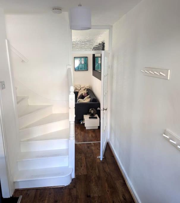 Charming 2-Bed Garden Flat Lejlighed London Eksteriør billede