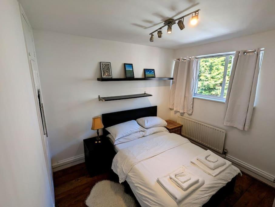 Charming 2-Bed Garden Flat Lejlighed London Eksteriør billede