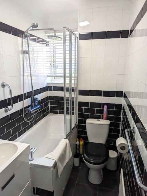 Charming 2-Bed Garden Flat Lejlighed London Eksteriør billede