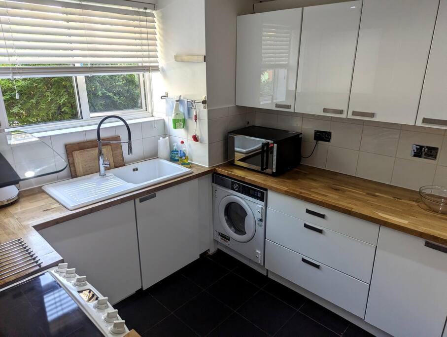 Charming 2-Bed Garden Flat Lejlighed London Eksteriør billede